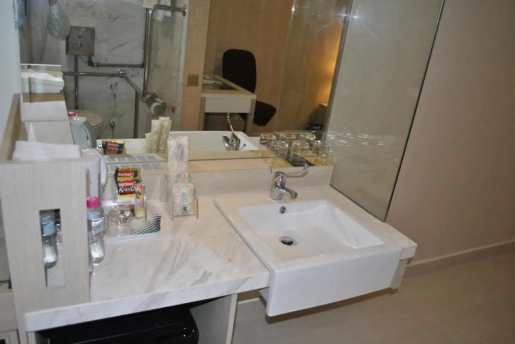 Jayleen Clarke Quay Hotel Singapur Singapur
